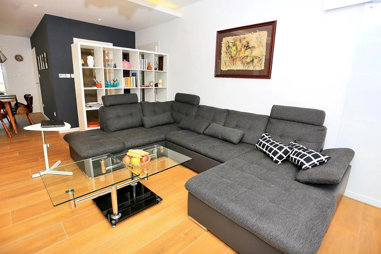 Karmen Adriatica Villa Kukljica