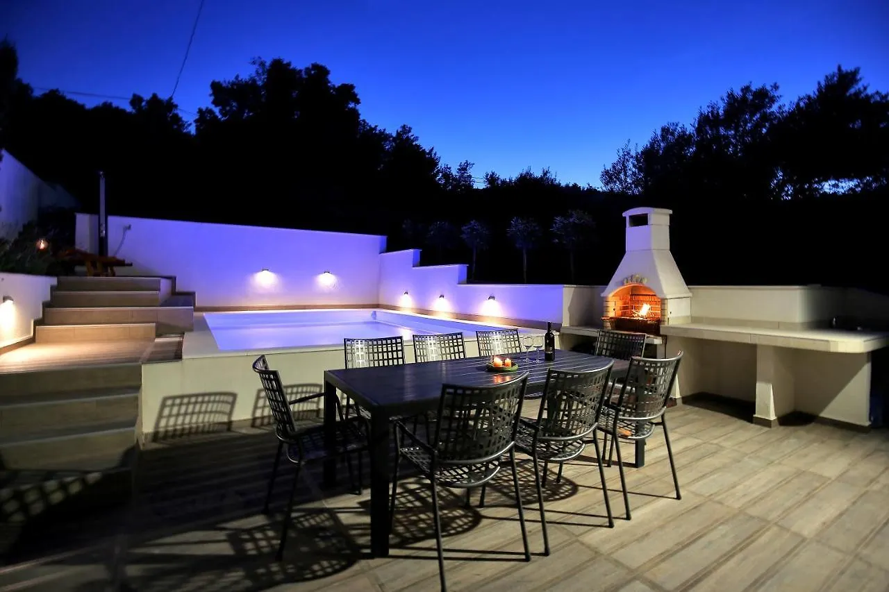 Karmen Adriatica Villa Kukljica Croatia